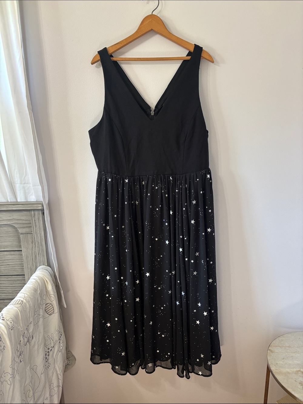 torrid Black Star-Print V-Neck Midi Dress